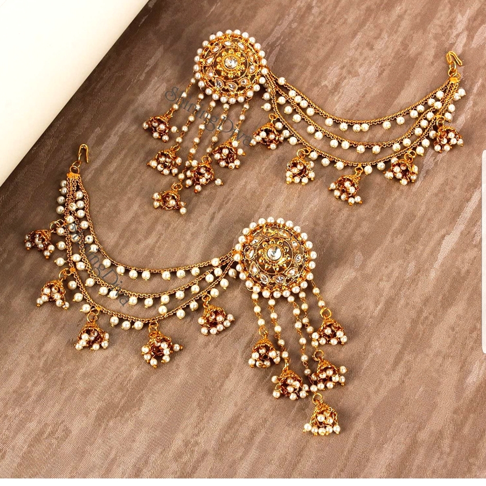 Jhumka earrings